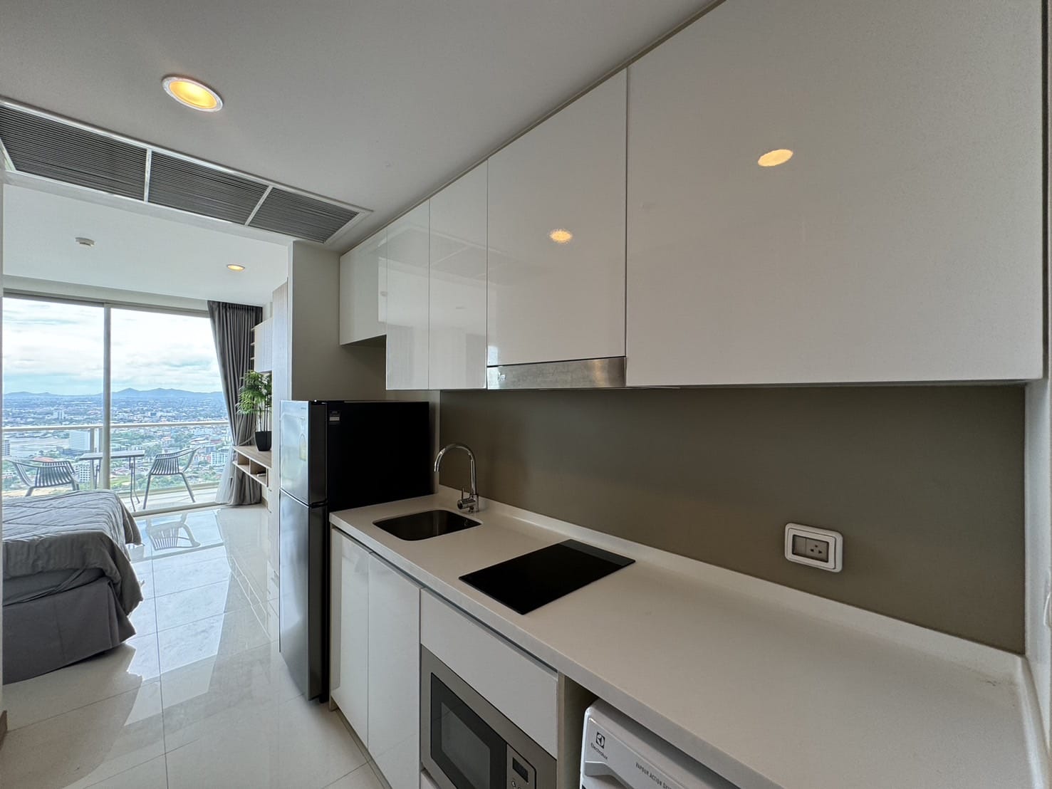 Seven Seas Cote d`Azur - 2 Bed, Floor 2 3