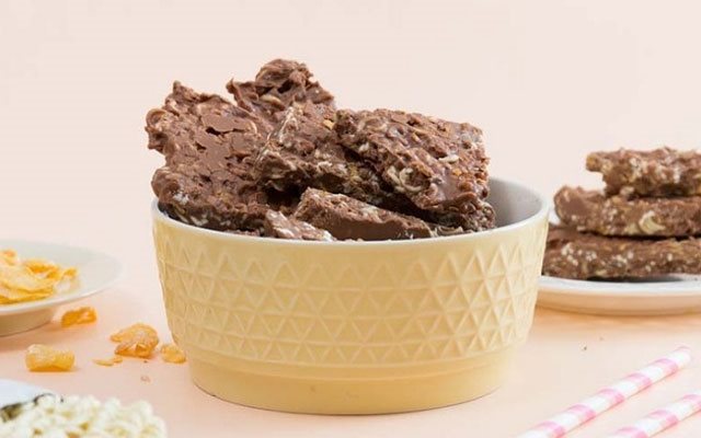 Bánh Chocolate Mì Ăn Liền