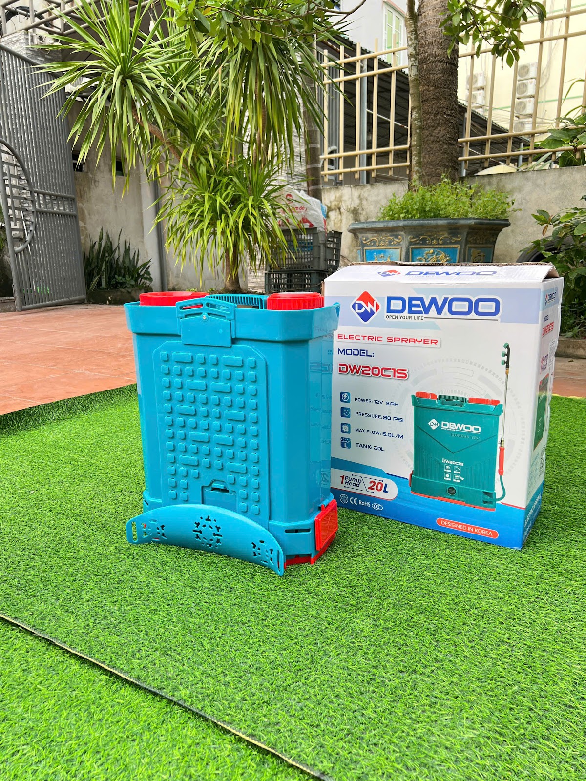 Bình phun thuốc chạy pin - DEWOO DW20C1S -20L - 1 bơm  thumbnail 4