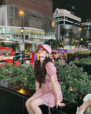 Cuộc Đời Đằng Sau Chiếc Váy Cưới