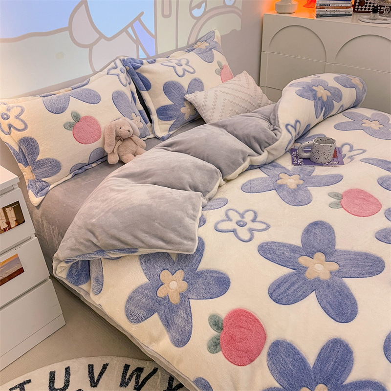 Duvet cover with fleece lining, cartoon design