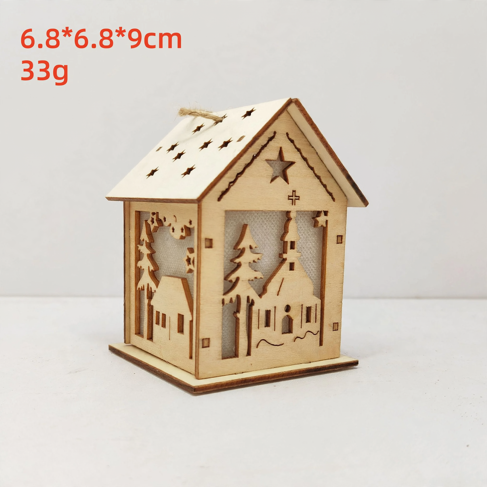 Dekoratives Holzhaus für die Weihnachtszeit