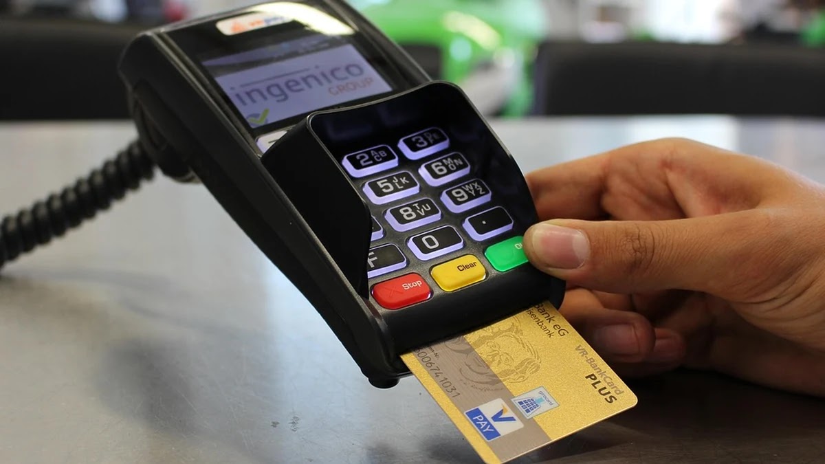 은행 예금과 주식 투자, 수익률과 리스크 한눈에 비교