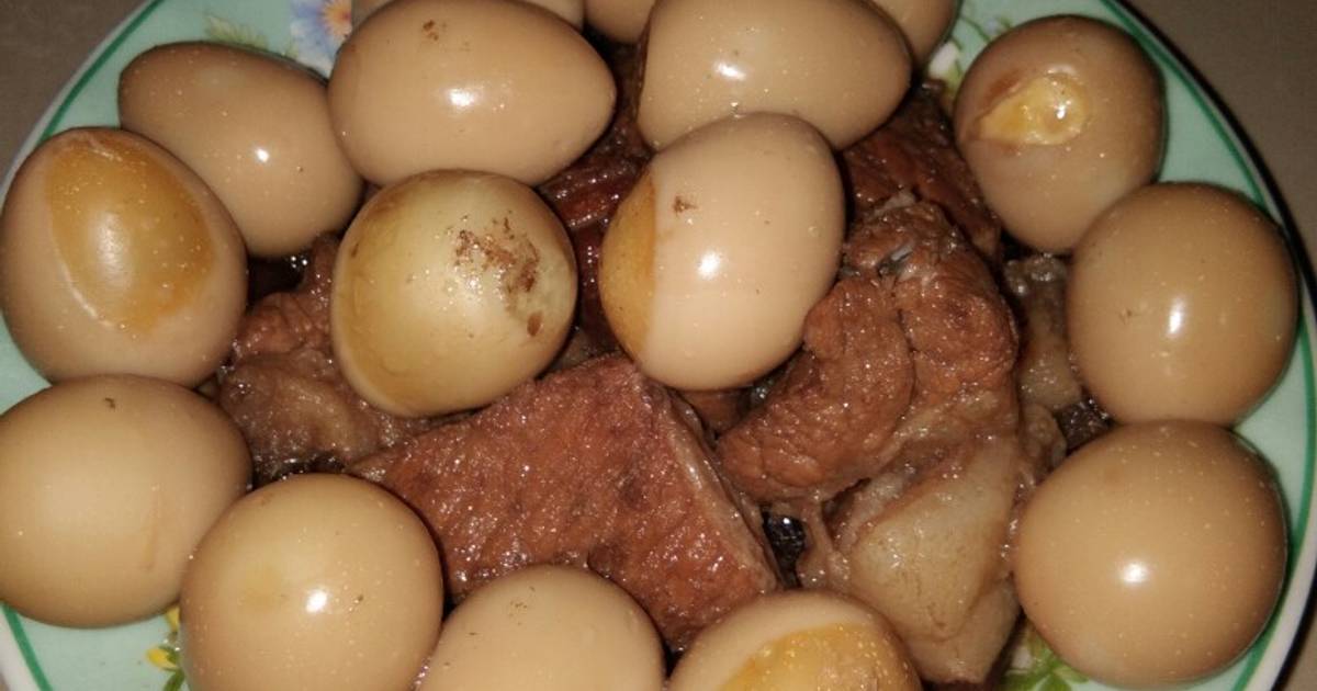 Thịt heo kho trứng cút