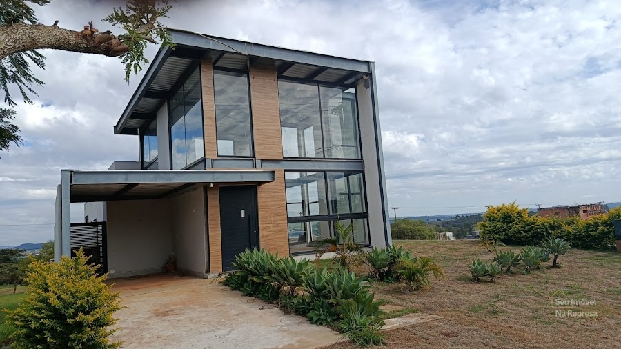 Casa à venda próximo a portaria no Riviera de Santa Cristina XIII