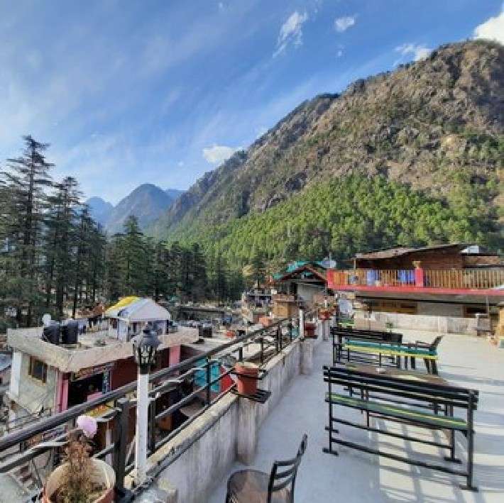 PRIME Kasol Hotel 