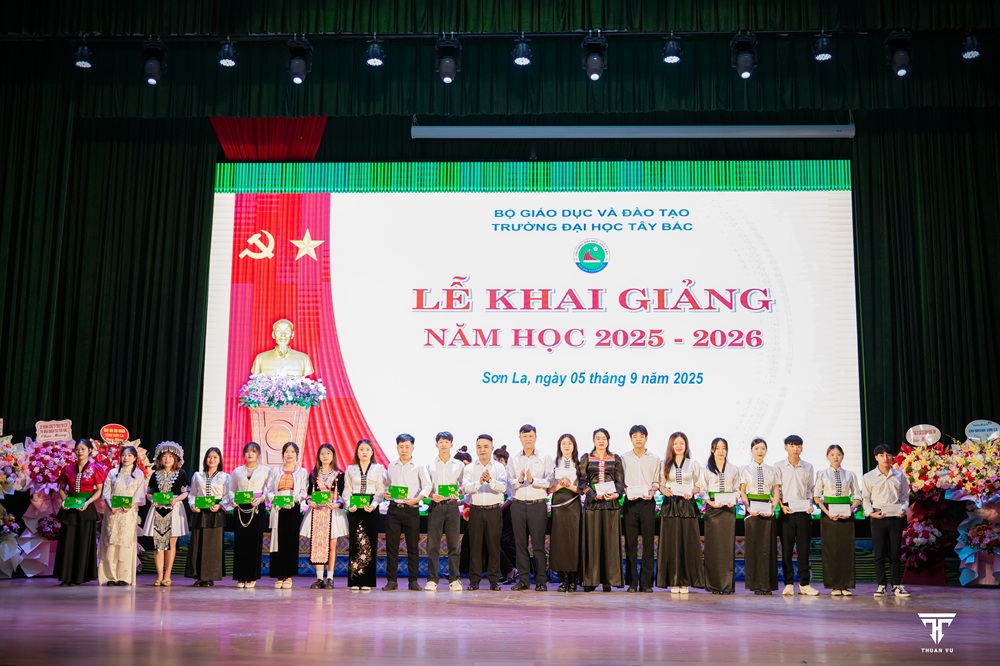 Trường Đại học Tây Bắc trân trọng tri ân sự đồng hành của các tổ chức, doanh nghiệp trong hỗ trợ sinh viên vượt khó trong học tập. rèn luyện và lan tỏa giá trị nhân văn