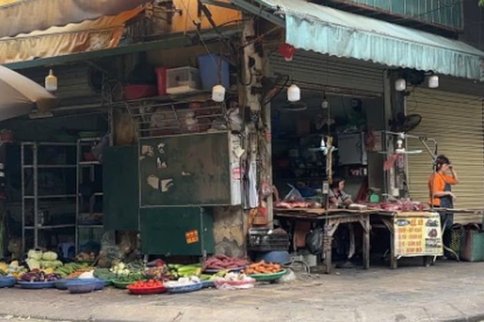 Khi mua sắm online bùng nổ, chợ truyền thống ngày càng thưa vắng khách - Chuyên trang Gia Đình &amp; Xã Hội - Báo Sức khỏe &amp; Đời sống