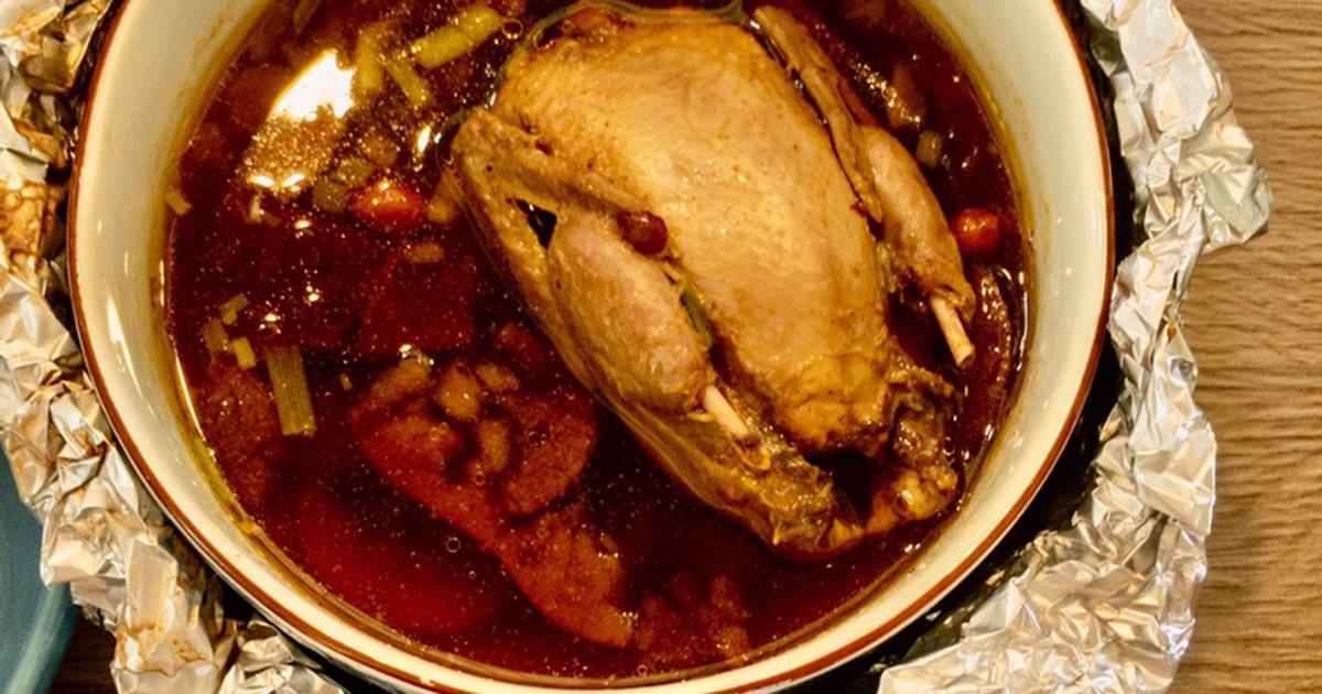 Chim cút tiềm nước dừa (Quail stew coconut water)