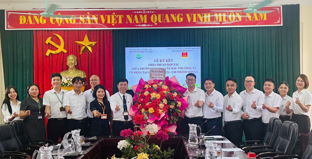 Trường Đại học Tây Bắc ký kết thỏa thuận hợp tác với   Công ty Cổ phần Tập đoàn Hoa Sen - Chi nhánh tỉnh Sơn La
