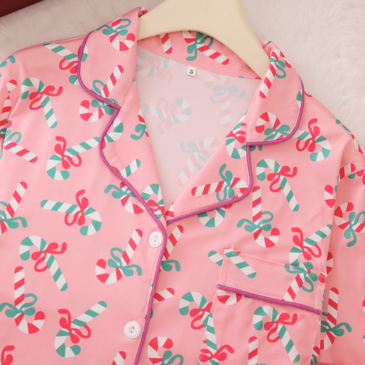 Fashionable loungewear set with long sleeves and pants