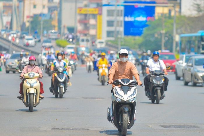 Thời tiết 30/3: Hà Nội bước vào đợt nắng nóng đầu tiên - Đài Phát thanh và truyền hình Hà Nội