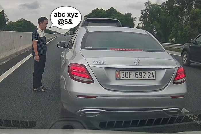 Tài xế tạt đầu xe khác rồi dừng giữa cao tốc Hà Nội - Hải Phòng để tranh cãi - Báo Xây Dựng