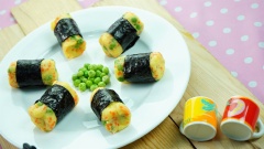 Vậy là đã hoàn thành rồi. Mẹ và bé hãy thắt chặt tình cảm với nhau bằng cách thực hiện món khoai tây nghiền cuộn rong biển này nhé. Bắt mắt và ngon miệng là những gì ta có thể nhìn thấy được ở món ăn này, bé sẽ ăn thật nhiều trong sự vui vẻ và thích thú cho xem.
