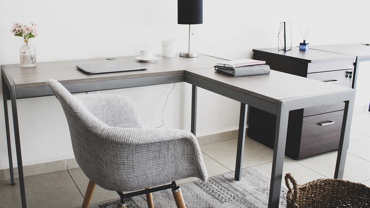 히로시마 원폭 투하의 역사적 맥락과 현대적 의미 분석