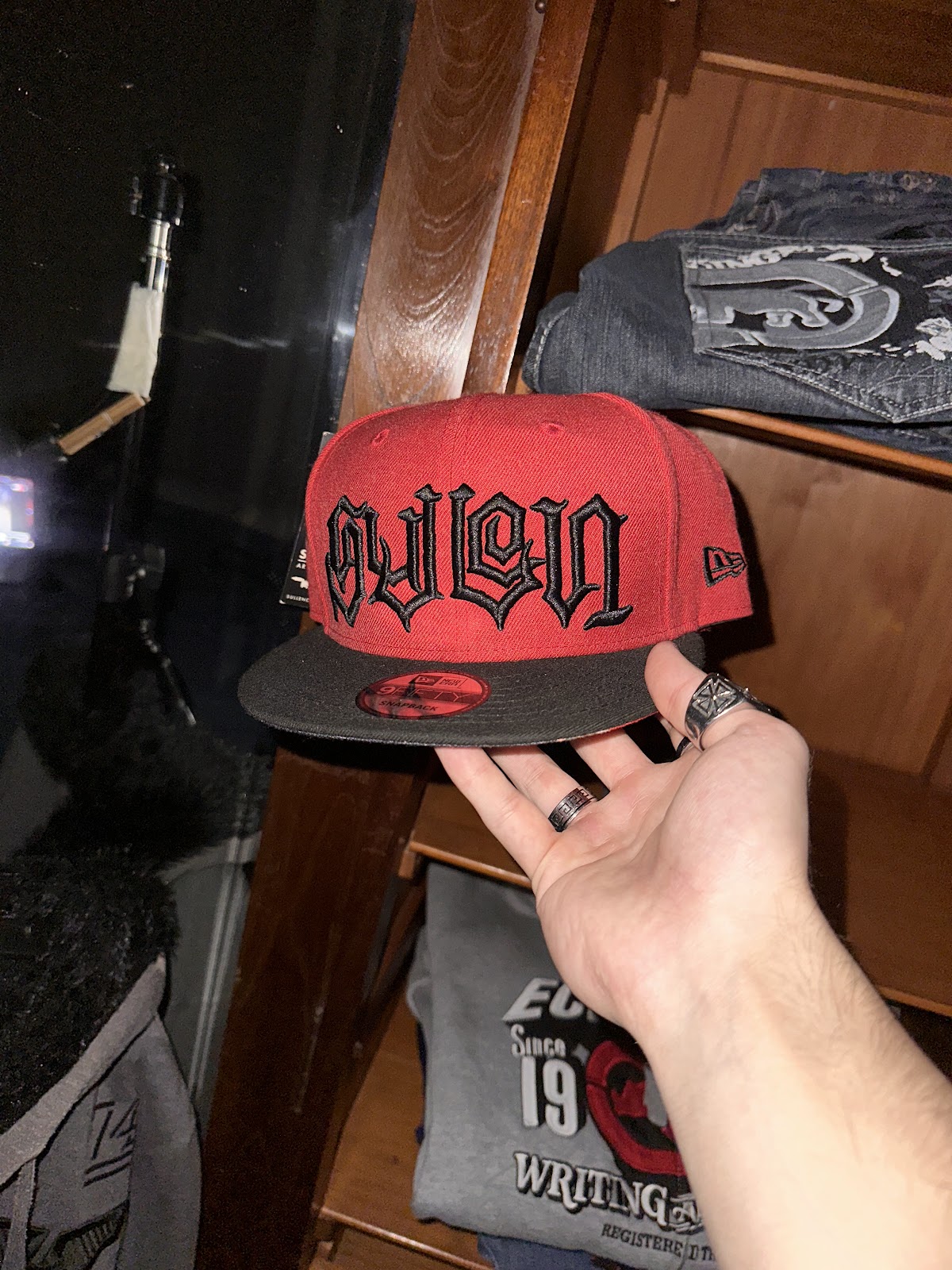 Visera Sullen x NE roja