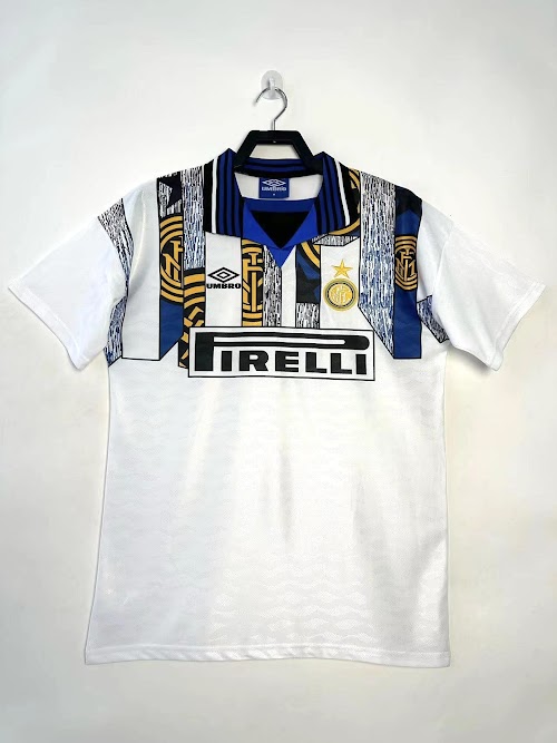 Equipación de visitante del Inter de Milán 1995-96.jpeg