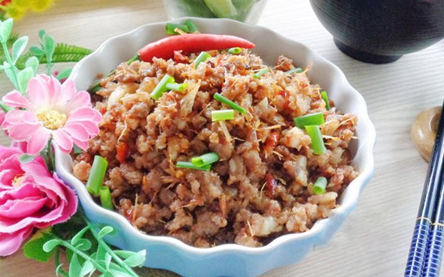 Sườn Sụn Xào Chua Ngọt