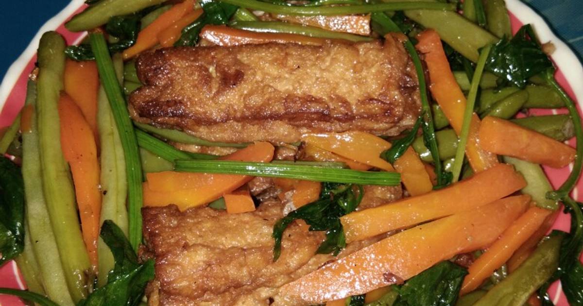 Đậu hũ xào cà rốt đậu que