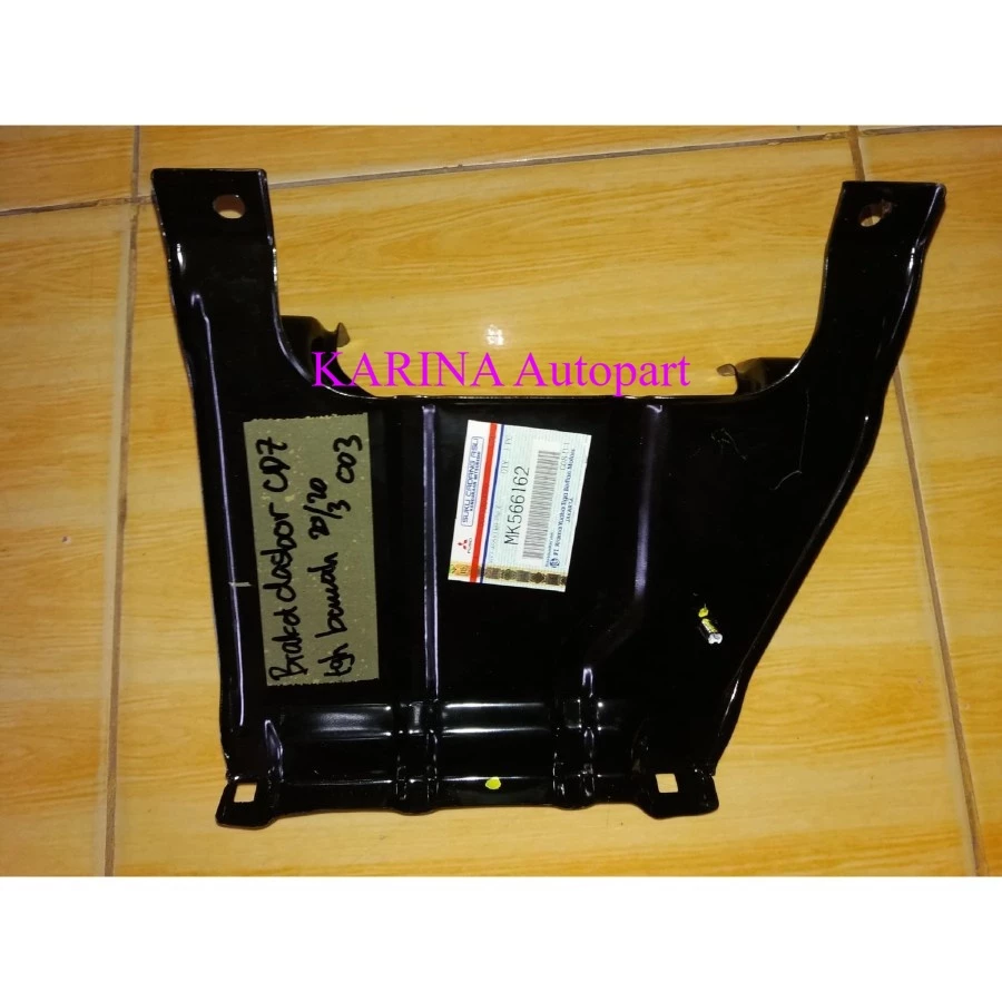 Judul SEO Unik: Atasi Kerusakan Dashboard: Review Plat Dudukan Mitsubishi Canter MK566162