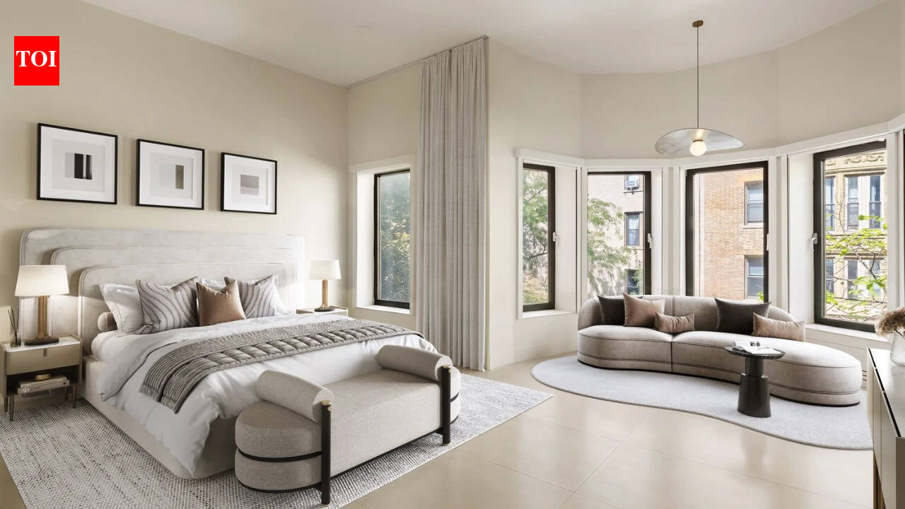 Manhattan Townhouse Cuts Price to $10.45M Despite Indoor Pool