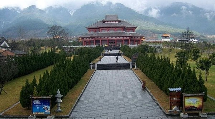 Toàn cảnh chùa Sùng Thánh Tự cực lộng lẫy
