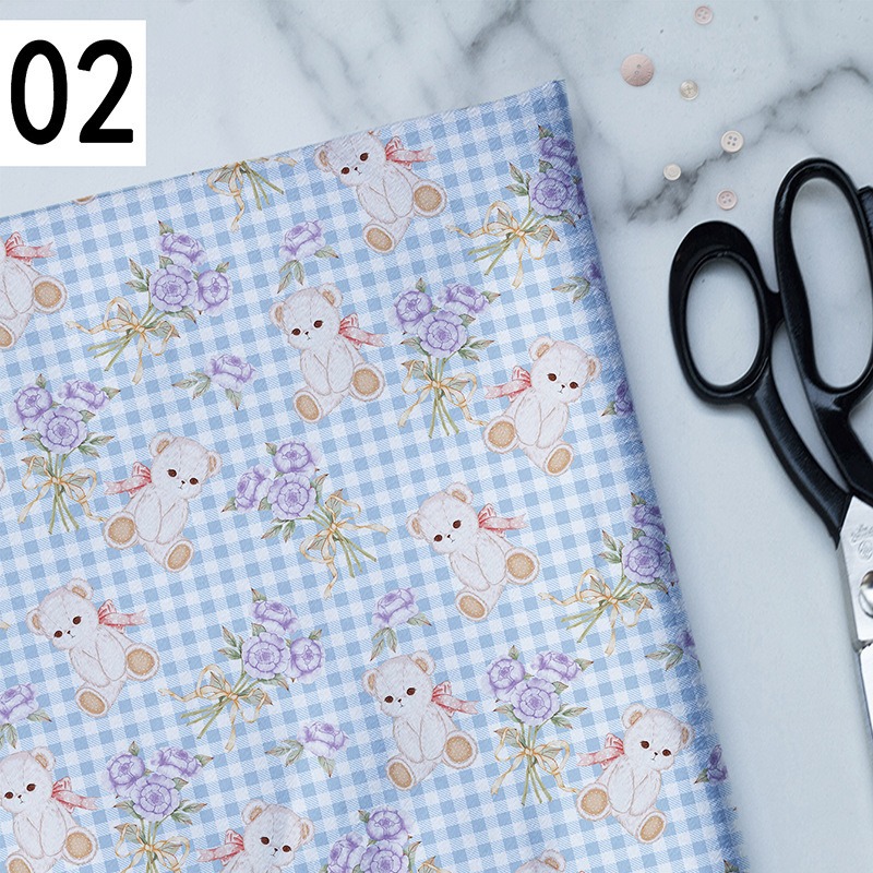 Cotton fabric with teddy bear motifs