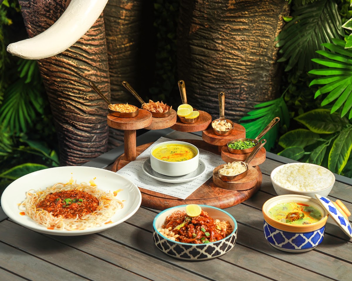 BUZY MEDIA F&B still 13
