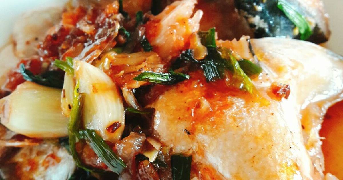 Đầu cá hồi kho mặn