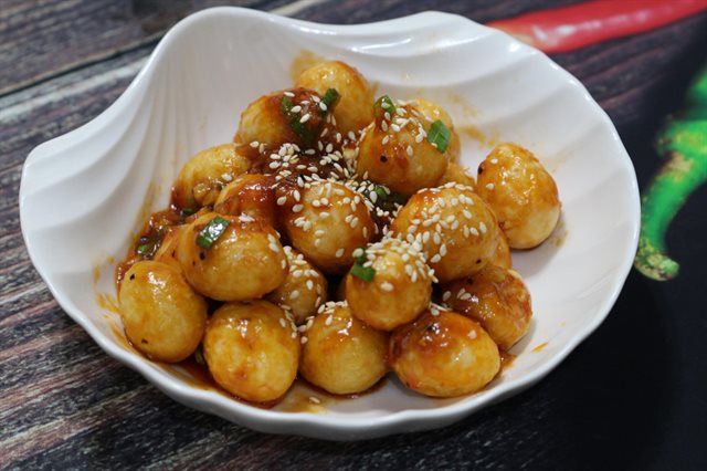 Trứng Cút Sốt Chua Ngọt Hấp Dẫn