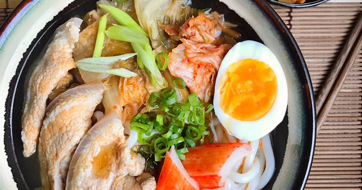 Mì udon kim chi thịt heo
