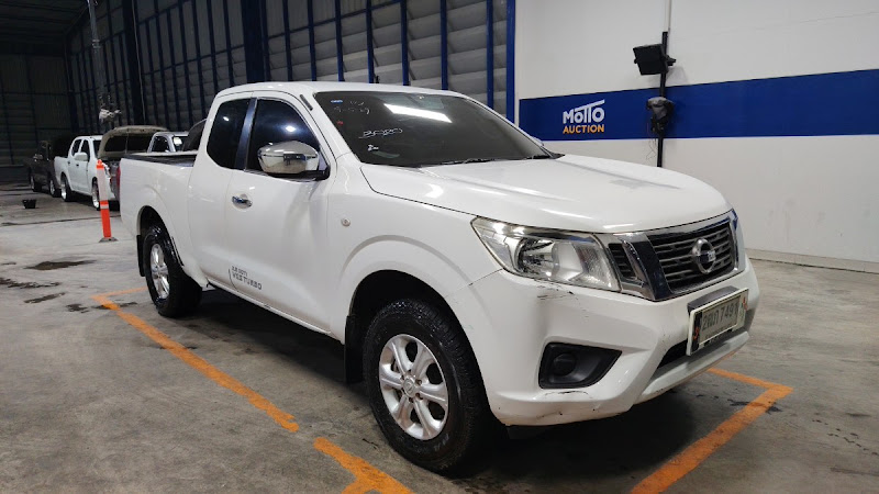 NISSAN NAVARA