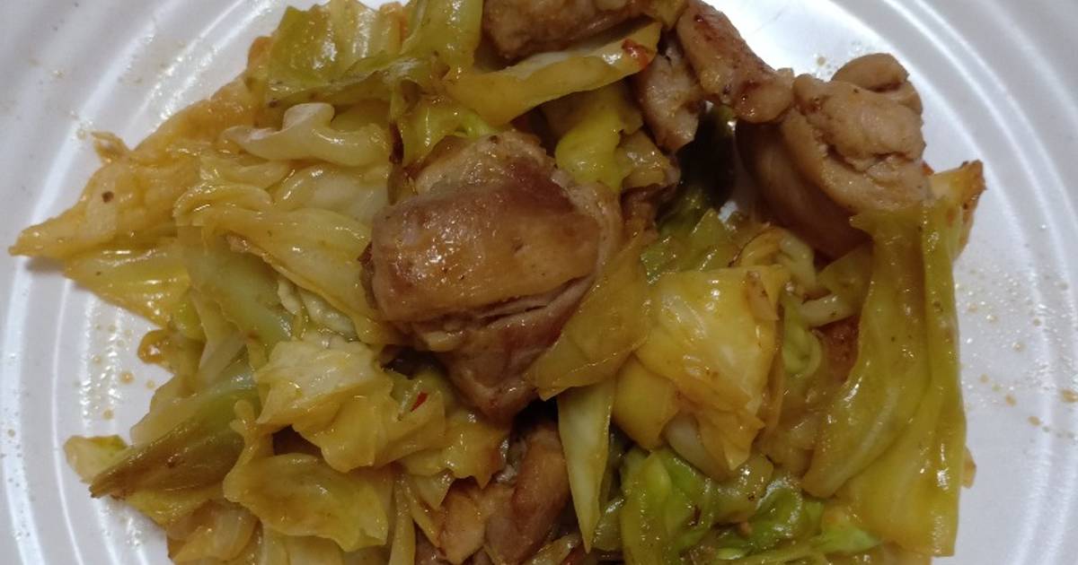 Gà xào cải bắp