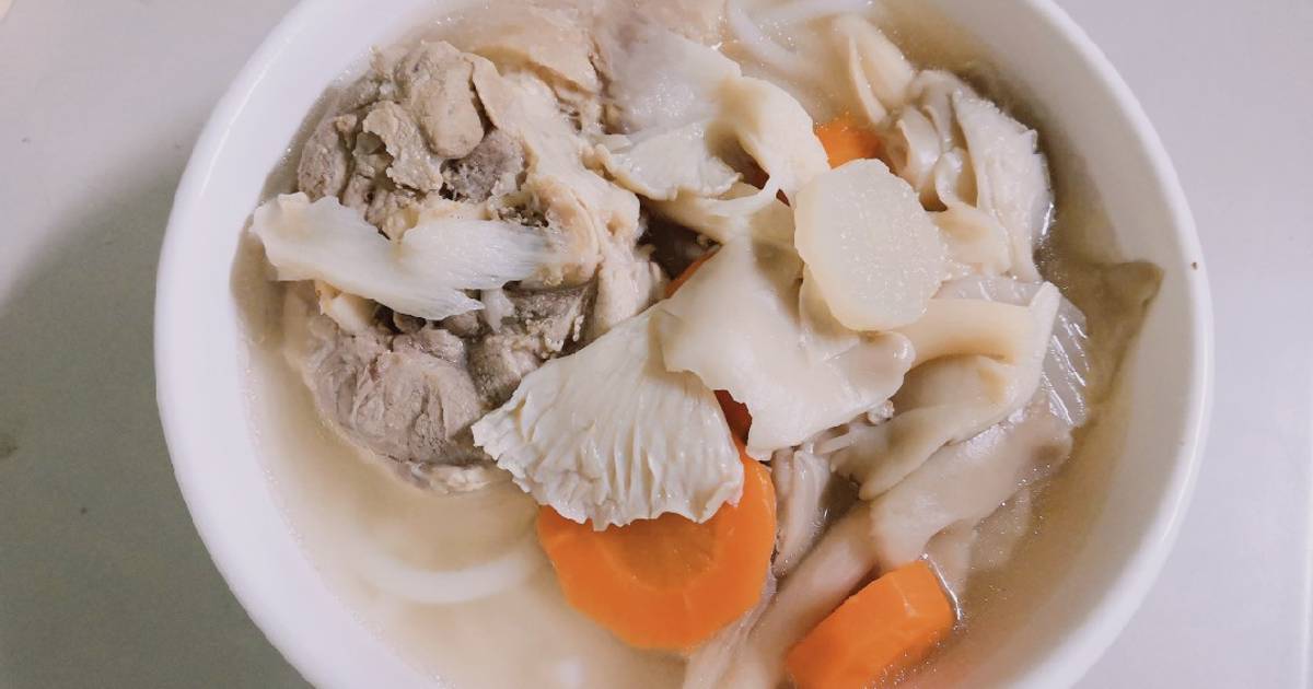 Bánh canh giò heo