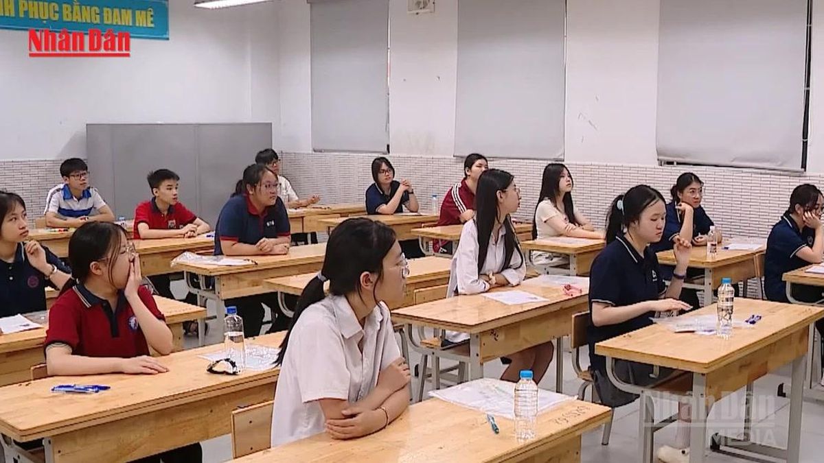 [Video] Thí sinh Hà Nội hoàn thành môn Toán, khép lại kỳ thi vào lớp 10 không chuyên - Báo Nhân Dân