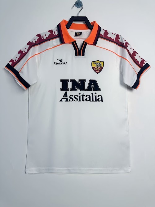 Equipación de visitante de la Roma 1998-99.jpeg