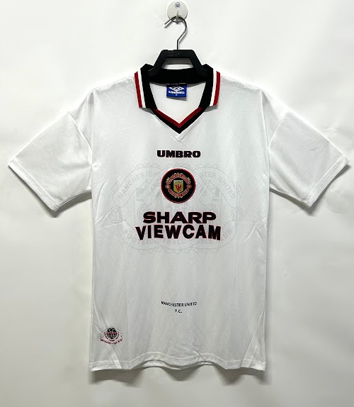 Equipación de visitante del Manchester United 1996-97.jpg