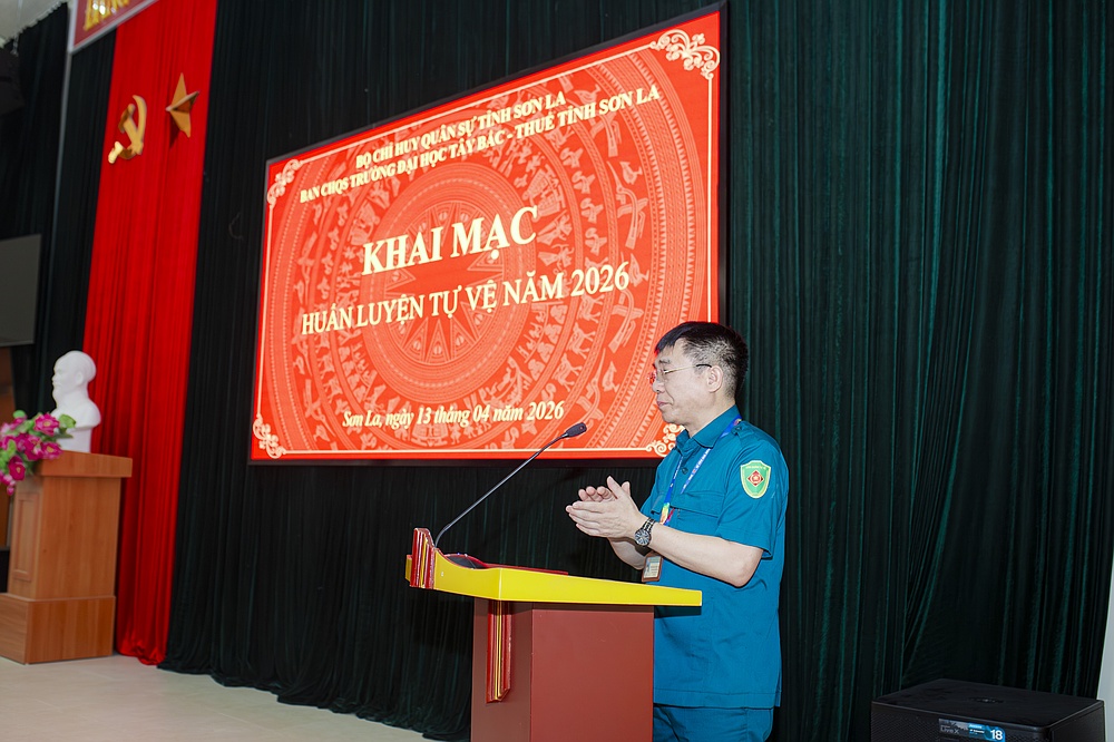 Ban chỉ huy quân sự Trường Đại học Tây Bắc -  Thuế tỉnh Sơn La khai mạc huấn luyện tự vệ năm 2026