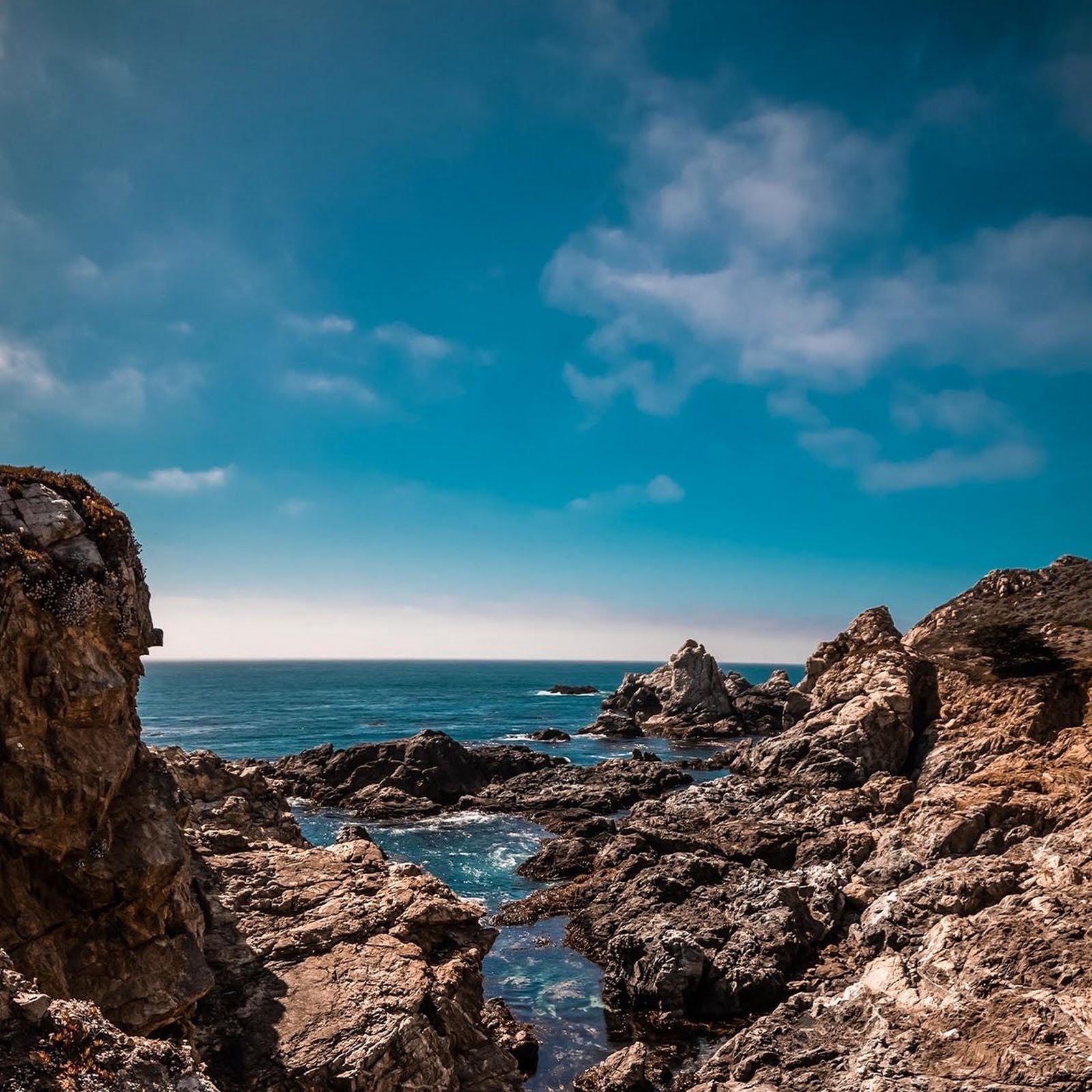 Download Rocky Coastline With Ocean View Full HD iPhone