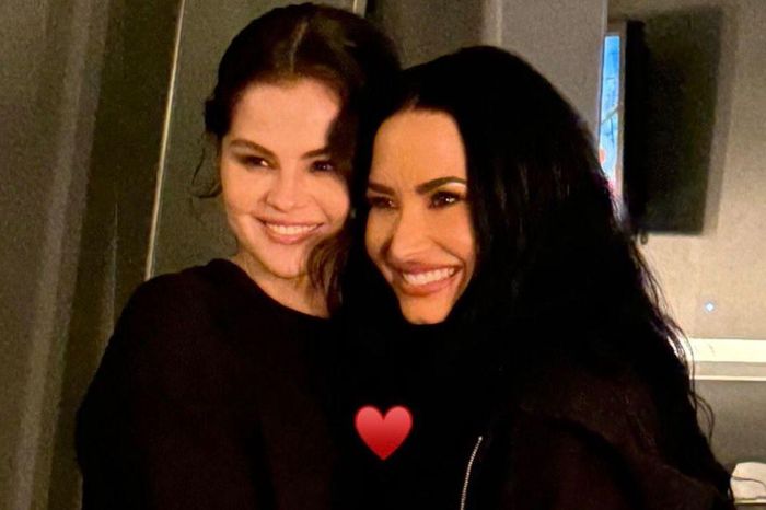 Ký ức Disney ùa về: Joe Jonas tái hợp Demi Lovato, Selena Gomez xuất hiện ủng hộ - Tạp chí SaoStar