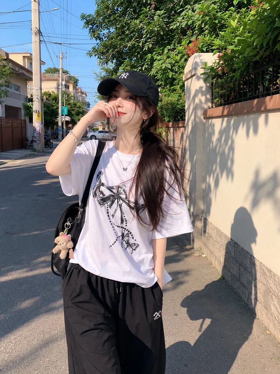 Hermosa joven japonesa con