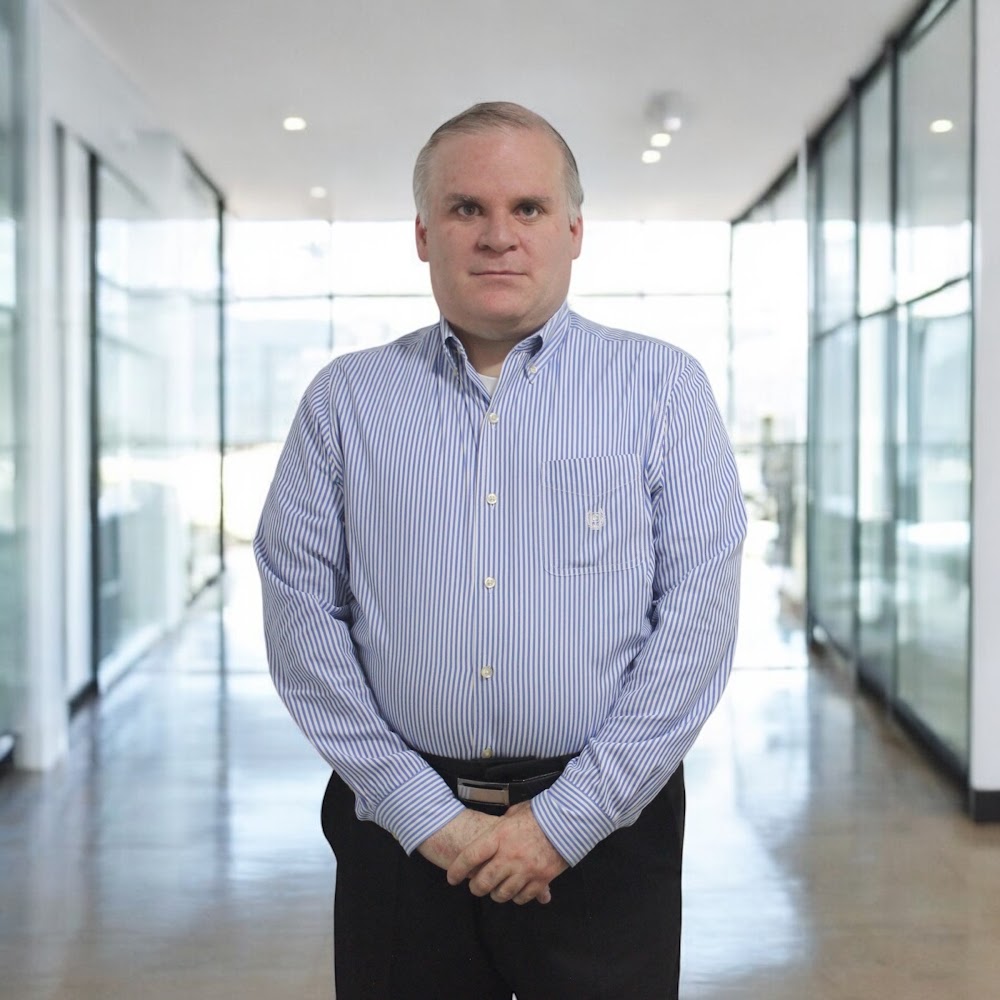 Sebastián Coronel, Subdirector Financiero y Administrativo