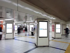名古屋市営地下鉄　名古屋駅スクエアビジョン広告