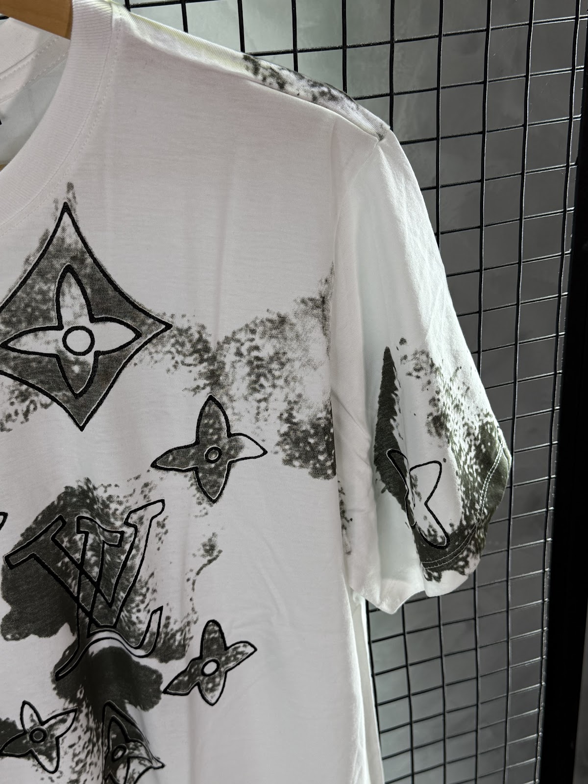 Camisa_LV_Branca2 - 1