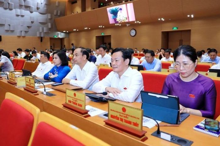 Thu phí sử dụng vỉa hè, lòng đường tối đa 400.000 đồng/m²/tháng - Đài Phát thanh và truyền hình Hà Nội