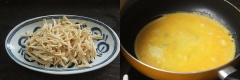 Thịt gà chín vớt ra, xé sợi. Trứng đập ra chén, đánh tan, đun nóng chảo dầu, cho trứng vào chiên chín vàng rồi vớt ra xắt sợi. Cho thịt gà xé vào tô cùng cà rốt, dưa leo, trứng cùng 30ml nước tương, chút muối và trộn thật đều.