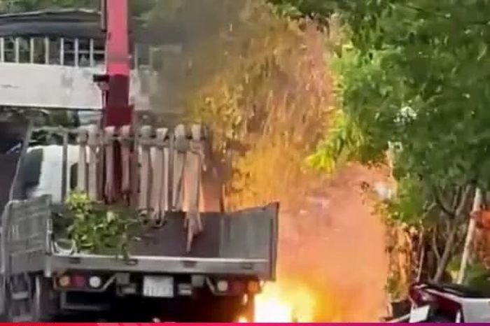 Xe cẩu vướng dây điện phát nổ, tài xế tử vong - Báo Hà Tĩnh