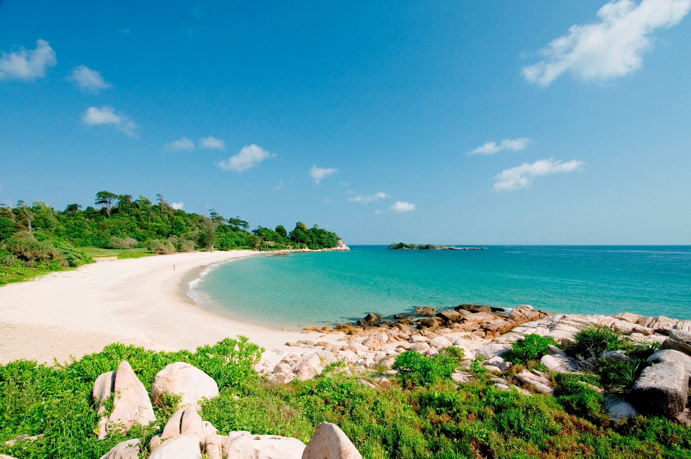 Bintan islanc beach. Indonesia top beautiful interesting tourism destination, Bali tourism, Kepulauan seribu, Bintan island, Raja ampat island, Sumbawa, Morotai maluku. CarbonEthics Indonesia