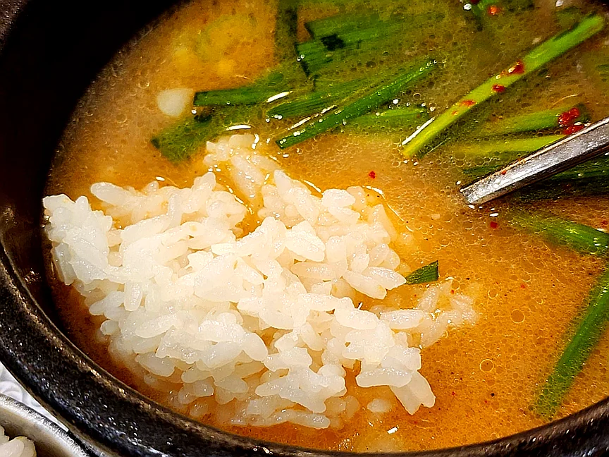 K-Food Insider's Guide: Songjeong 3-dae Gukbap (송정3대국밥) in Busan's Seomyeon – A 24/7 Pork Soup Journey - Busan Pork Soup, Gukbap Seomyeon