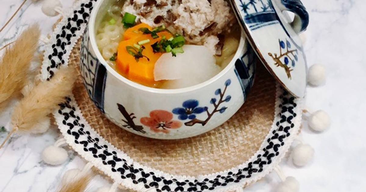 Nui nấu thịt viên !